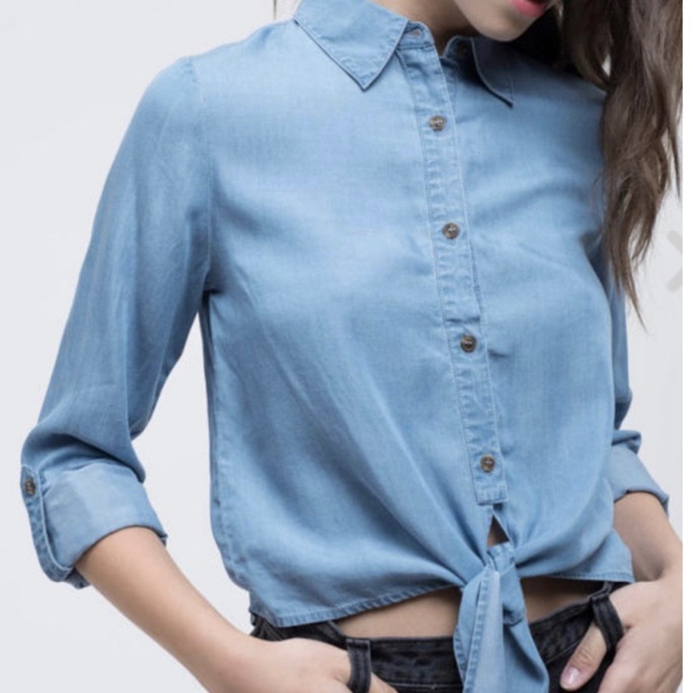 CHAMBRAY TIE FRONT TOP